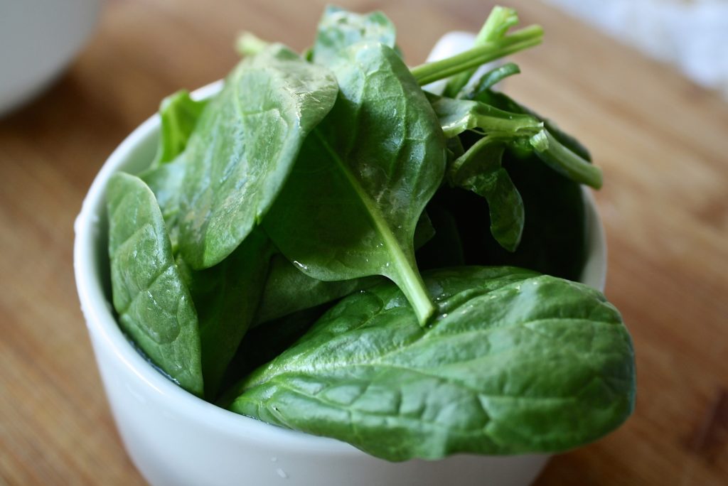 Aliments brûle-graisse : Les légumes à feuilles vertes