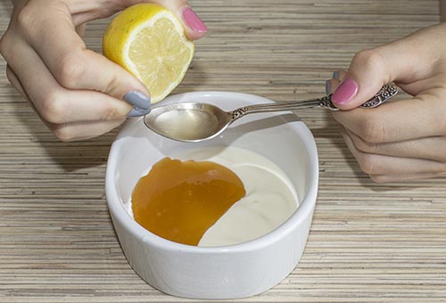 Ingrédients du masque miel citron yaourt contre l'acné