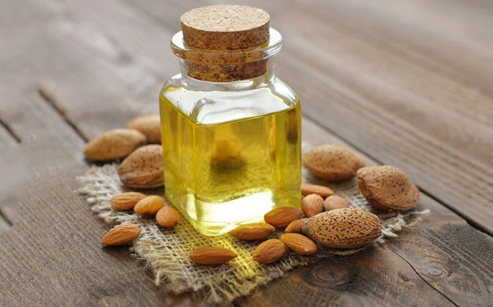 L’huile d’amande pour blanchir la peau en une semaine naturellement et efficacement